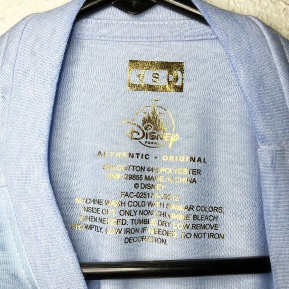 Disney Parks The Emperor's New Groove VHS Cover Unisex Shirt NWT - Picture 5 of 7